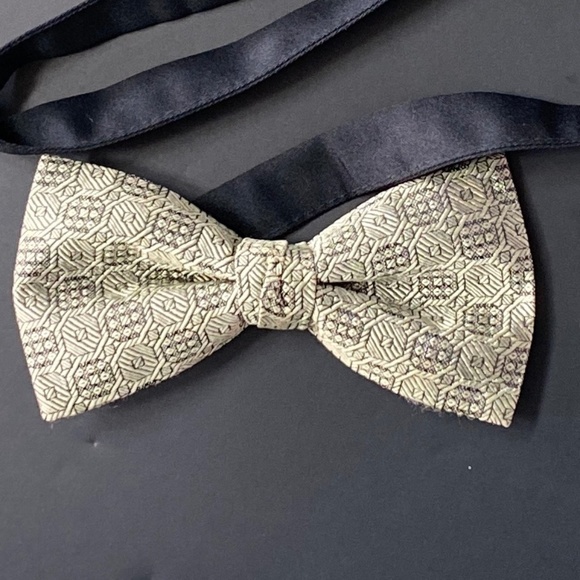 EUC Men's Formal Vest w Bow Tie 2 pc. - Picture 12 of 13